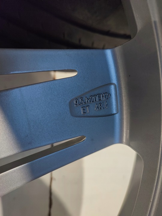 ROUES JANTES FERRARI F12 BERLINETTA 270409 270411