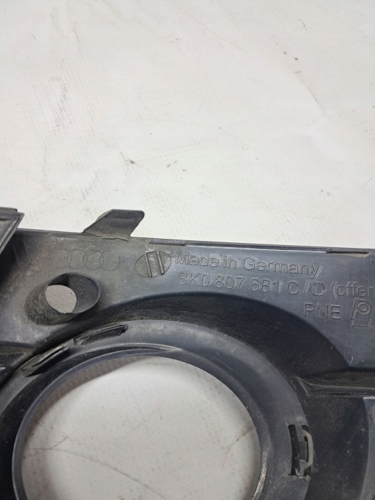 GRILLE PARE-CHOCS GAUCHE AVANT S-LINE AUDI A4 B8 8K0807681C