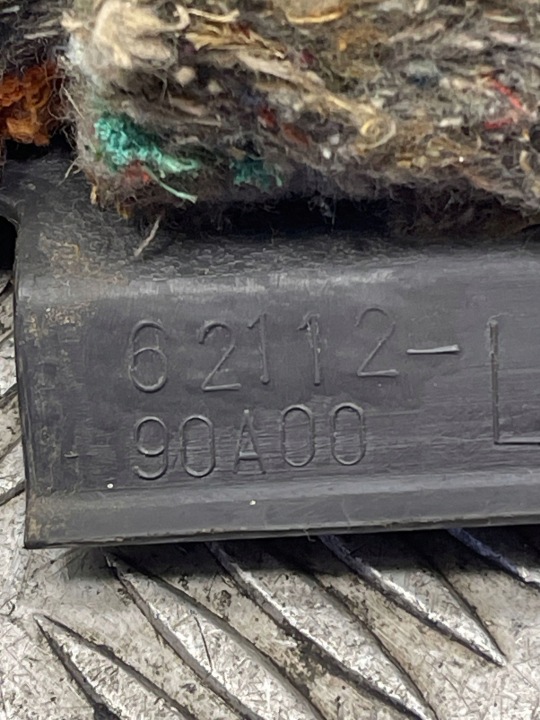 AUTRE PIÈCE INTÉRIEUR AVANT CÔTÉ GAUCHE TOYOTA LAND CRUISER (FJ60) 62112-90A00