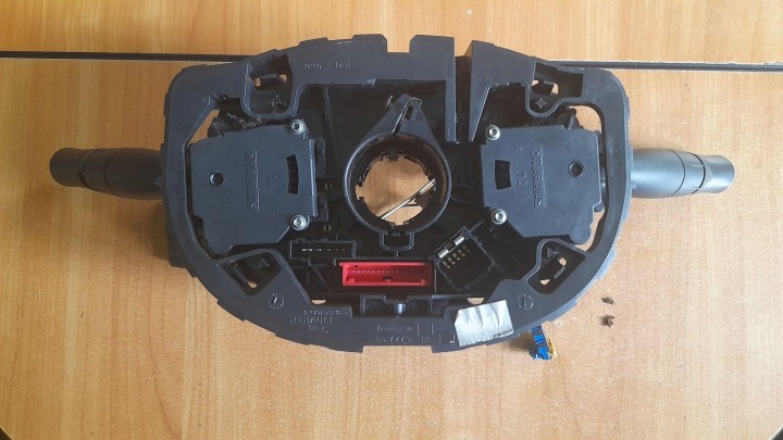 COMMUTATEUR COMPOSITE MANETTES RENAULT MEGANE II 2005 8200155865