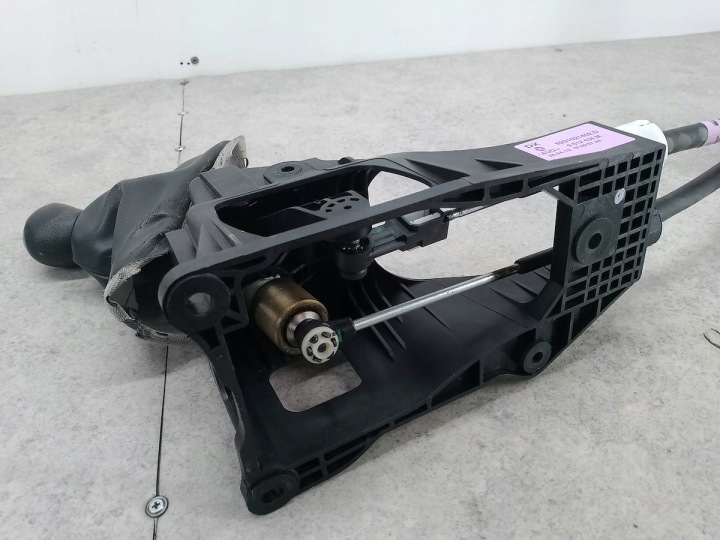 CRIC CHANGEMENTS VITESSE RENAULT SCENIC III RESTYLAGE 8201021402D 8200739758 1.2