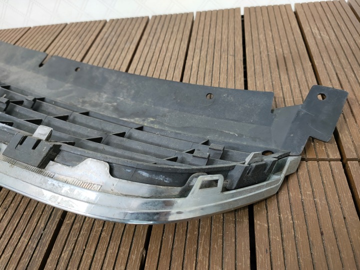 FORD C-MAX MK1 LIFT 07-10 GRILLE CALANDRE AVANT 7M51R8138A OE
