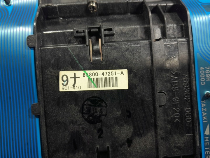 TOYOTA PRIUS II 03- COMPTEUR TABLEAU DE BORD EUROPE 83800-47251-A