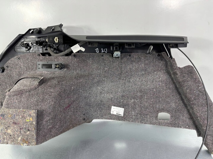 VOLKSWAGEN PASSAT B8 ARRIÈRE CÔTÉ DROITE LATÉRAL ÉLÉMENT TABLEAU DE BORD INSTRUMENTATION