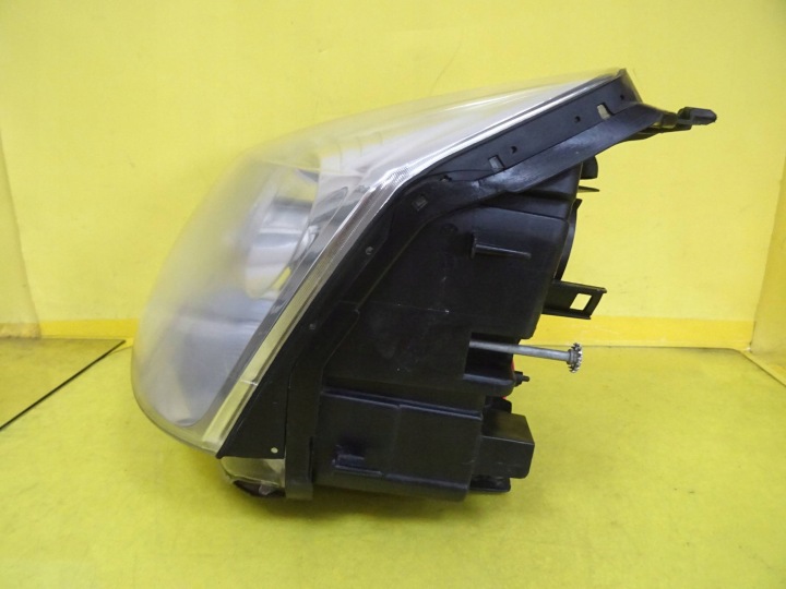 PROJECTEUR PHARE GAUCHE AVANT RENAULT VEL SATIS 01-04R 82000-14358 NR137