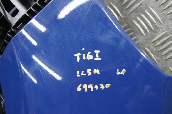 TIGUAN I AILE GAUCHE AVANT AVANT LL5M 2008R. GLISSIÈRE MOULURE