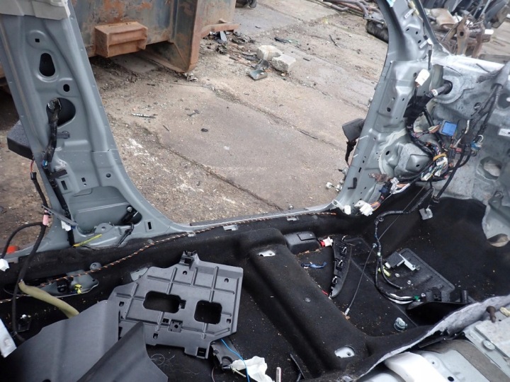 MAZDA 3 II BL HAYON 5D 09-13 SEUIL GAUCHE POTEAU QUART 38P
