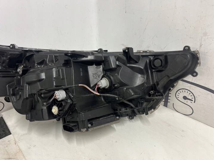 2019 TOYOTA RAV 4 (XA50) PROJECTEUR 7444NA