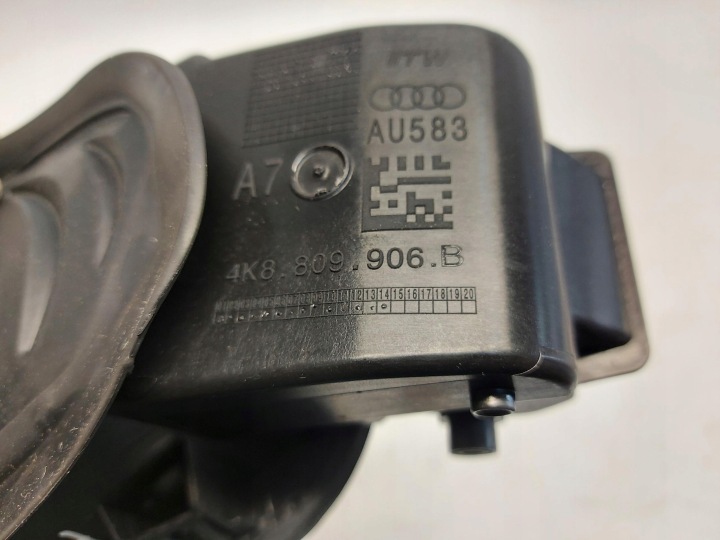 AUDI A7 II 4K8 4M0 TFSI CLAPET GOULOTTE DE REMPLISSAGE CARBURANTS NOIR LY9B 4K8809906B
