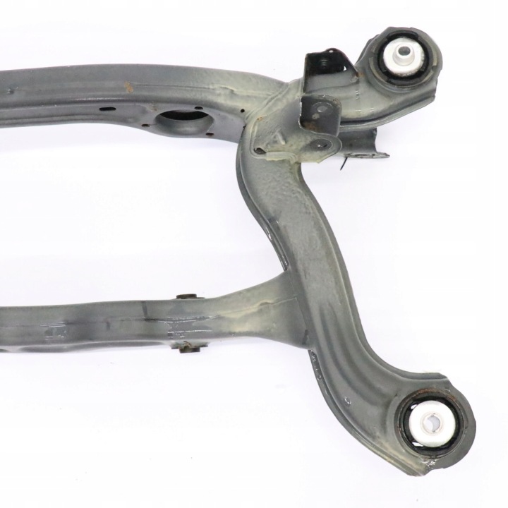 MERCEDES C117 BERCEAU ARRIÈRE CHÂSSIS CHÂSSIS ARRIÈRE AXE SUSPENSION A2463501408
