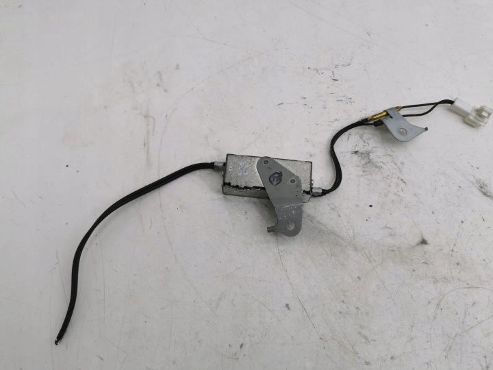 TOYOTA AVENSIS T250 MODULE ANTENNES 2005 8630005151