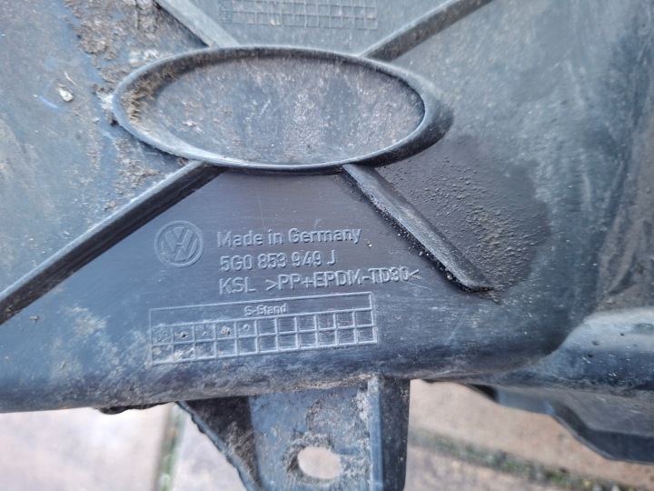 VW GOLF VII 7 R GAUCHE GUIDE D'AIR 5G0853949J