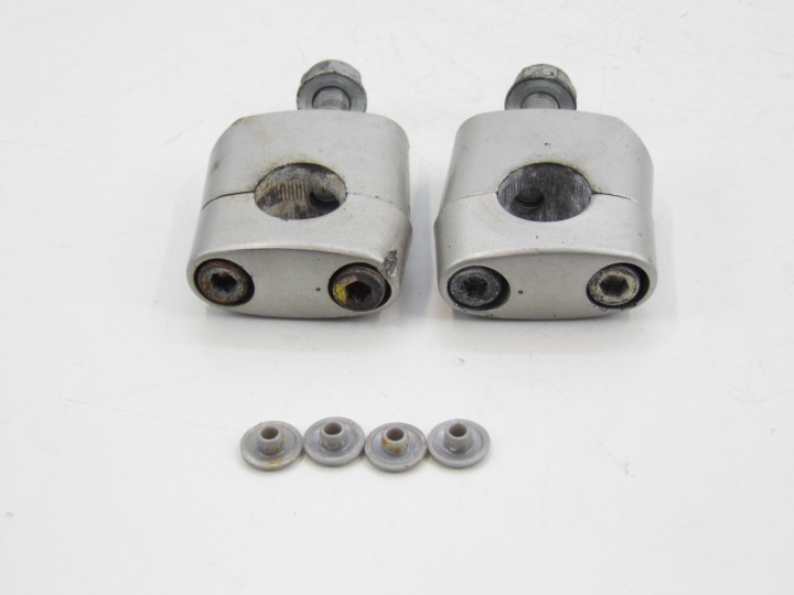 HONDA CBF 600 PC38 FIXATION PODWYZSZENIE CAOUTCHOUC ENSEMBLE ORIGINAL