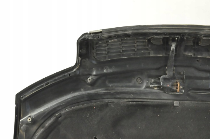 AUDI A4 B6 CAPOT COUVERCLE CHAMBRES MOTEUR