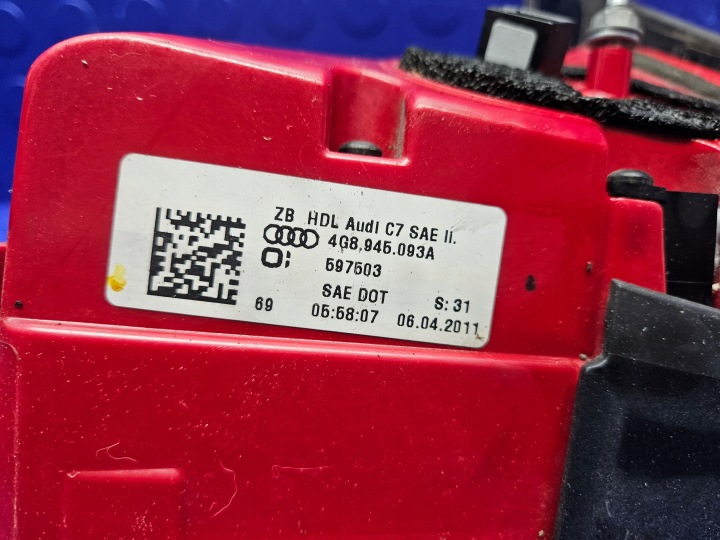 AUDI A7 S7 4G PHARE GAUCHE COUVERCLES DE COFFRE COUVERCLES DE COFFRE GAUCHE ARRIÈRE ARRIÈRE 4G8945093A