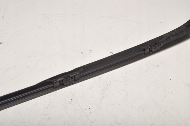 VOLVO S60 II V60 MOULURE VITRES AVANT AVANT 30753985 GAUCHE