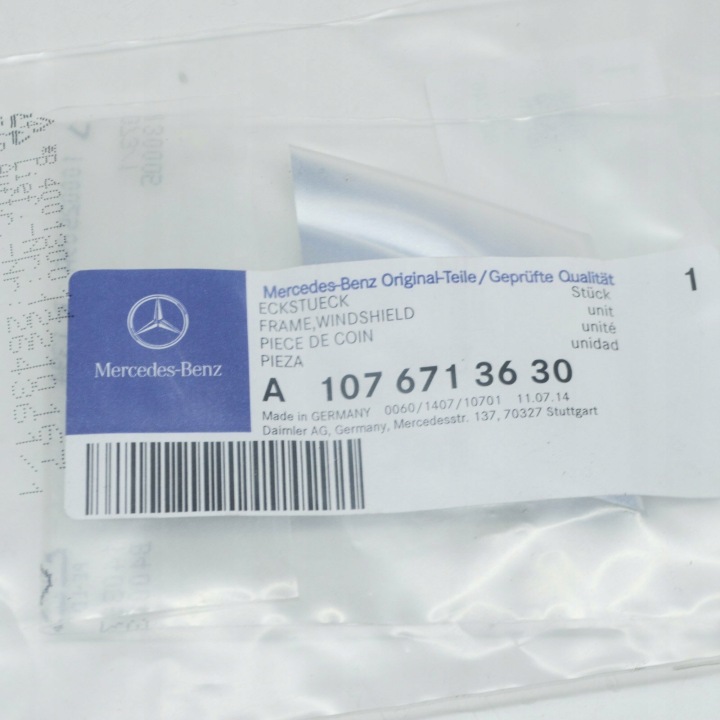 MERCEDES-BENZ SL R107 AVANT VITRE DROITE MOULURE EXTÉRIEUR A1076713630