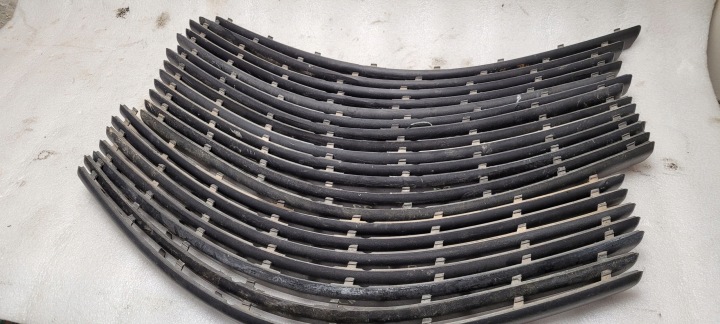 MOULURE PARE-CHOCS DROITE OU GAUCHE AVANT SEAT LEON 1M0807226 1M0807225