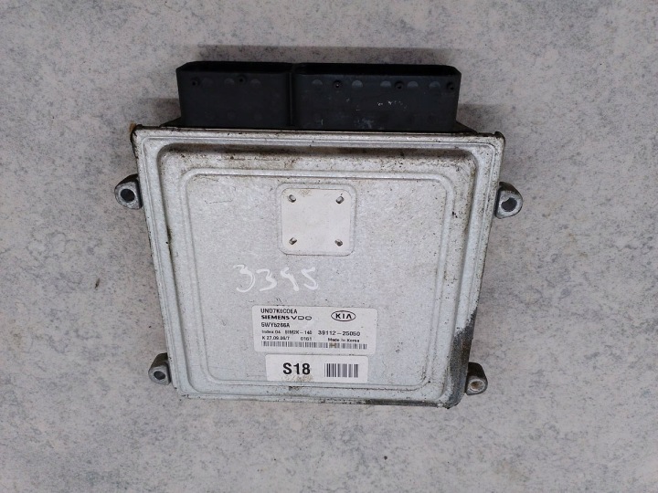ORDINATEUR CONTRÔLEUR KIA CARENS III 39112-25050 5WY5266A SIM2K-140 2.0 CVVT