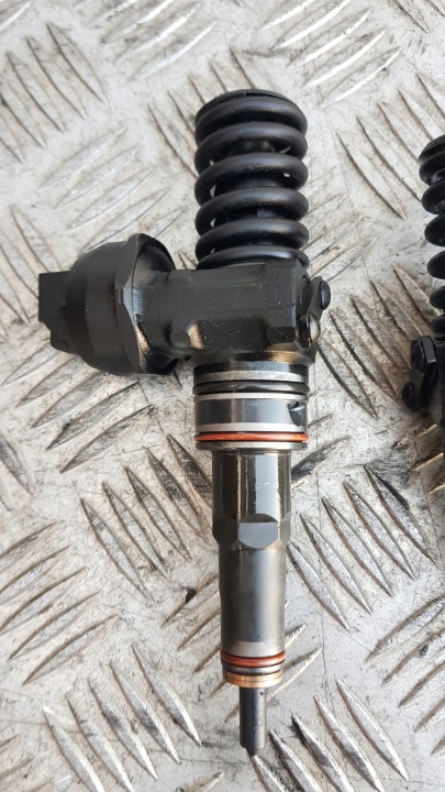 AUDI A4 B6 A6 C5 1.9 TDI 130 KM AWX POMPE D'INJECTION INJECTEUR POMPOWSTRYSK