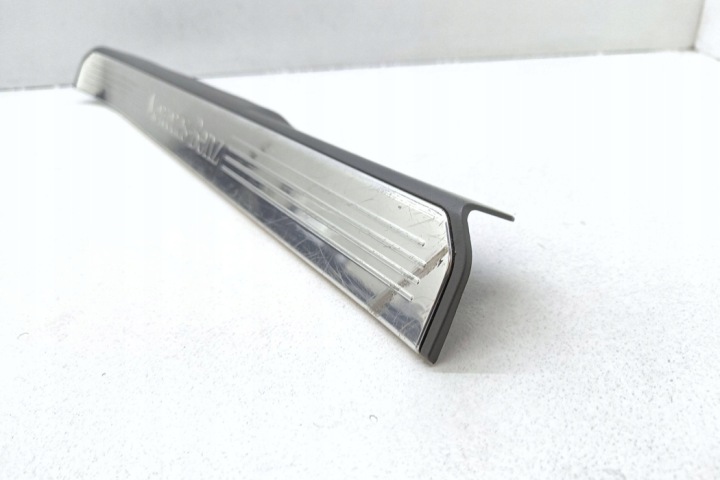 AVANT DROITE MOULURE DÉCORATIVE SEUIL MERCEDES-BENZ AVEC (W221) A2216800235 3.5L