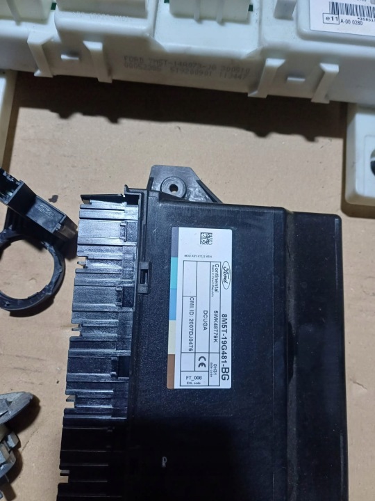 ORDINATEUR MOTEUR FORD KUGA I 1 MK1 2.0 TDCI AV41-12A650-CF 28284362