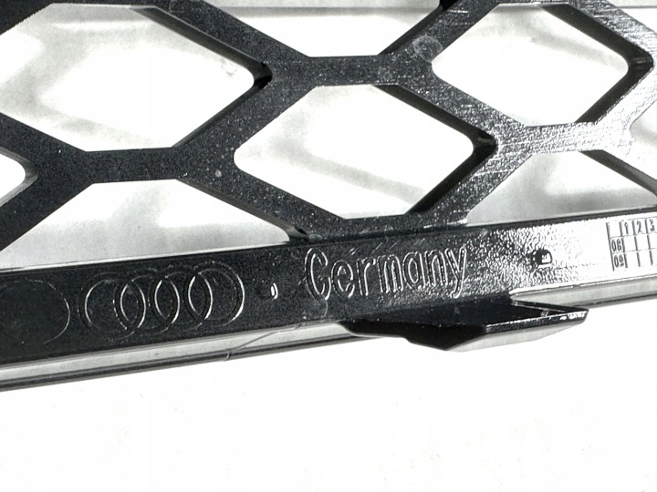 GRILLE PARE-CHOCS DROITE AUDI TT TTRS 8J0, TTR ÉTAT EN TRÈS BON ÉTAT ASO