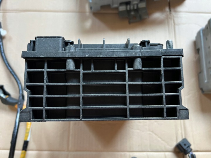 SUZUKI VITARA BATTERIE BATTERIE 1.4 TURBO HYBRID ANNÉE 2021 16 MILLE KM