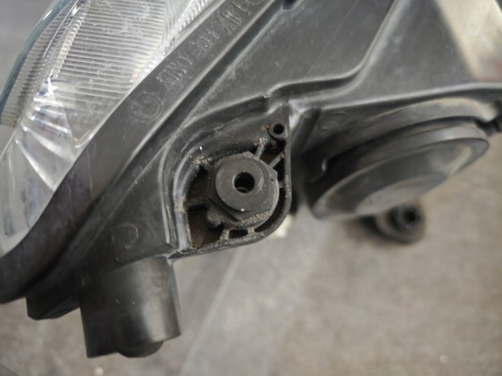 PHARE AVANT VERS SKODA SUPERB 2015-2024 3V1941015 GAUCHE