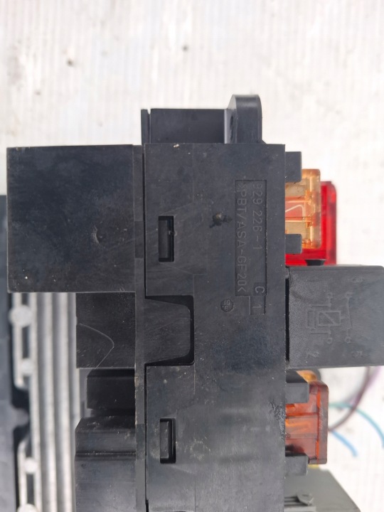 MERCEDES W203 BOÎTE FUSIBLES MODULE SAM 0025459401