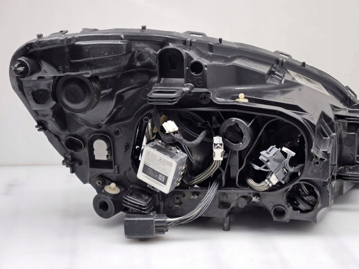 PROJECTEUR GAUCHE PHARE AVANT VOLVO S60 II 10-18 EUROPE