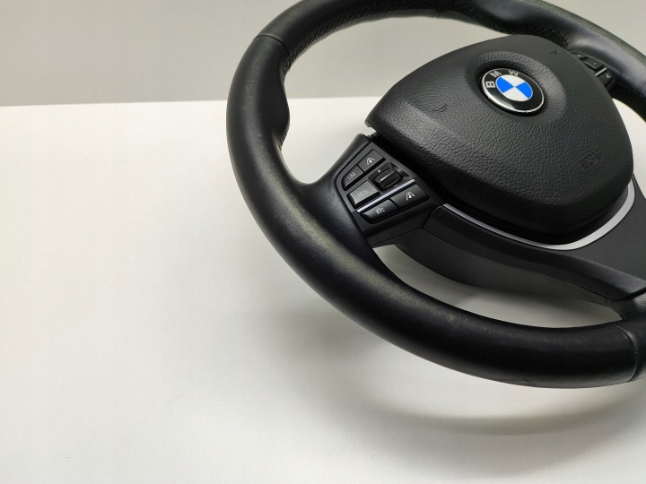 BMW 5 F10 F11 2012 AVEC AVANT VOLANT