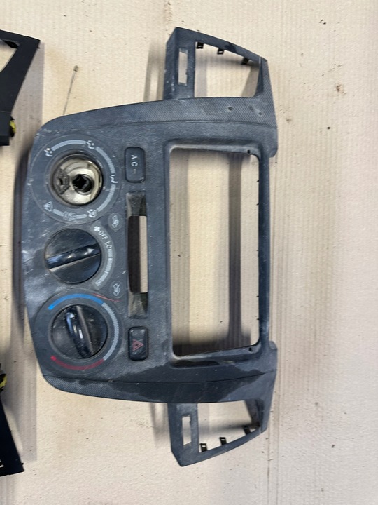 TOYOTA HILUX VII CUERPO RADIO DE VENTILACIÓN VENTEO PANEL 05-15 