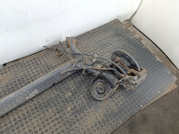 POUTRE SUSPENSIONS AXE ARRIÈRE KIA VENGA