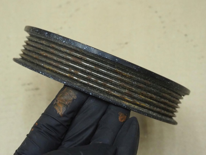 MERCEDES W124 2,5 D OM602 KOLO POULIE POMPES À EAU 6032050110