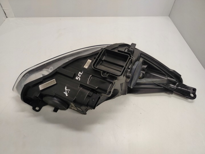 FORD FOCUS MK3 LIFT SOMBRE NOIRE SANS DEL PHARE DROITE GAUCHE PARFAIT