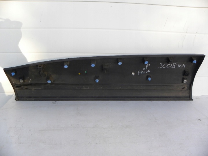PEUGEOT 3008 II MOULURES DE PORTE DROITE AVANT NR.9811597177