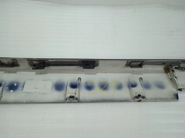 OPEL VECTRA B LIFT MOULURE SEUIL GAUCHE 24410057