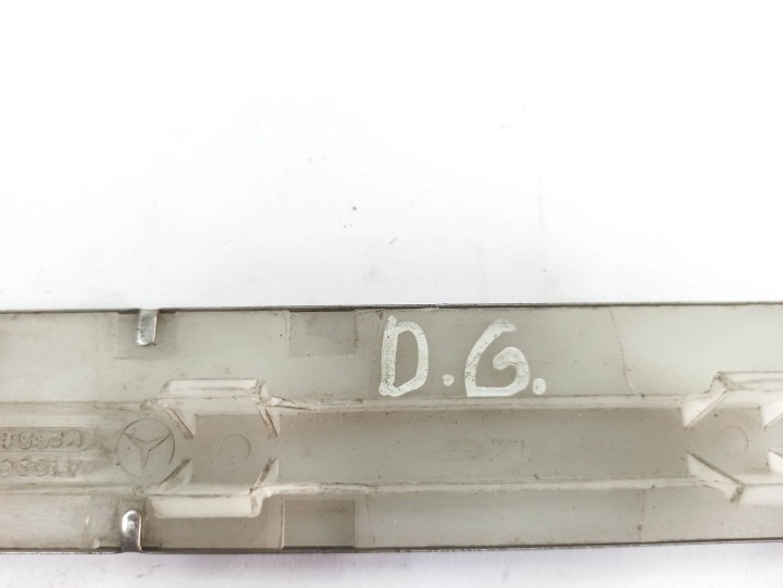 REVÊTEMENT SEUIL ARRIÈRE ARRIÈRE CÔTÉ DROITE MERCEDES-BENZ ML W163 A1636861620