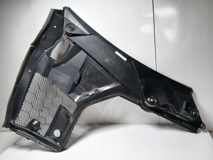 DOUBLURE DE PASSAGE DE ROUE PLASTIQUE GAUCHE MERCEDES-BENZ W205 A2058308902