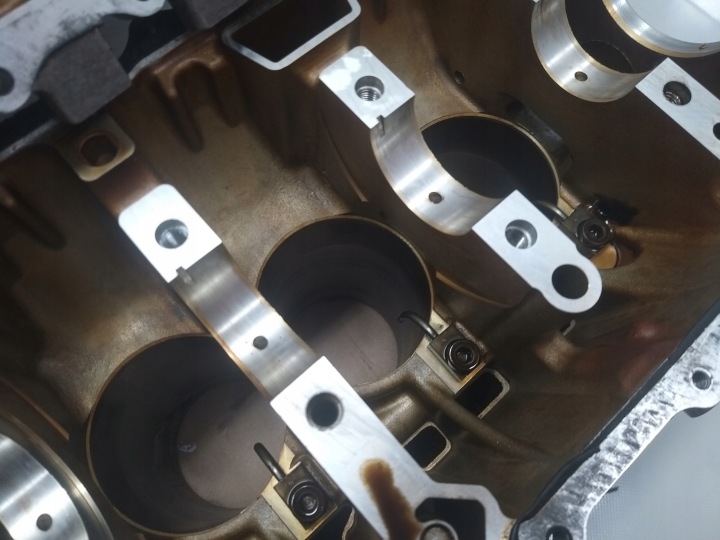 BLOC MOTEUR ENDOMMAGÉ 1.6 THP 225KM 5G06 CITROEN DS7 3008 9813721110