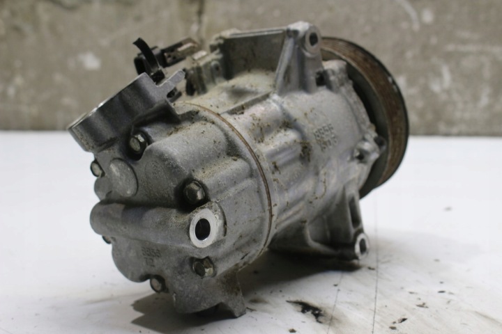 COMPRESSEUR DE CLIMATISATION 926003514R RENAULT CLIO V KANGOO 1.5 BLUE DCI