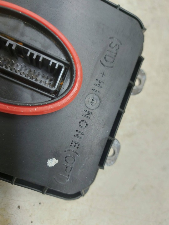 KIA SPORTAGE 5 V 21- MODULE LED CONVERTISSEUR PHARES GAUCHE AVANT AVANT