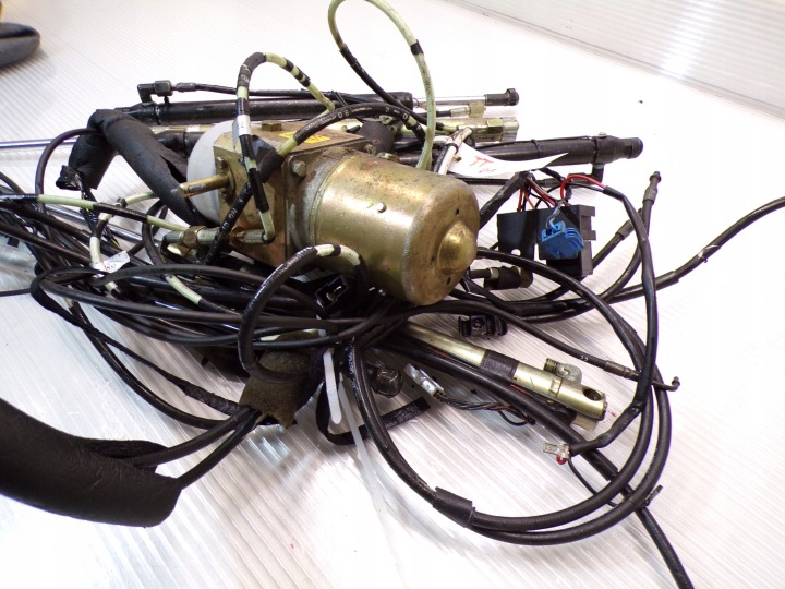 POMPE SERVOMOTEUR TOITS AUDI TT 8N ENSEMBLE ACTIONNEURS 8N7871611A