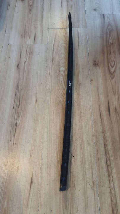 PORSCHE CAYENNE (9Y0 9Y3) DROITE MOULURE PARE-BRISE AVANT 9Y3854328