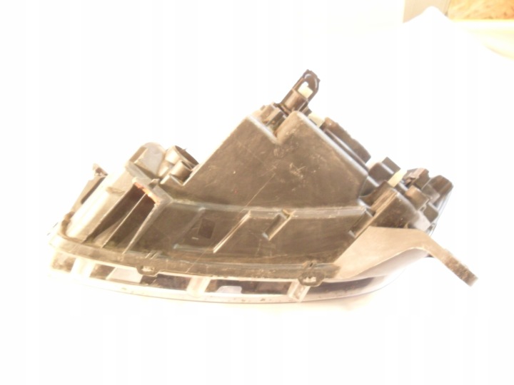 LOGAN II PHARE DROIT AVANT DROITE 260107737R