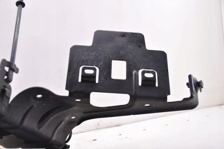 SUPPORT BATTERIE OPEL INSIGNIA B GRAND SPORT (Z18) 84213689 1.6L DIESEL