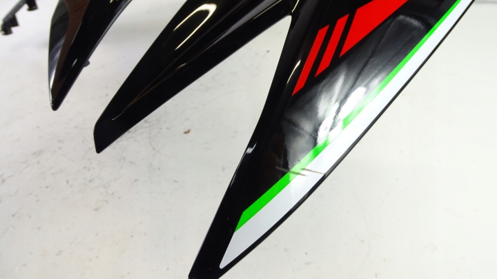 D458 KAWASAKI NINJA EX 650 21' CÔTÉ DÉFLECTEUR D'AIR PROTECTION