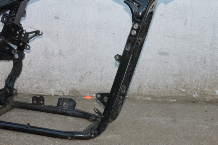 SUZUKI VL 800 VOLUSIA CHÂSSIS AVEC DOCUMENTS EUROPÉENS 2001