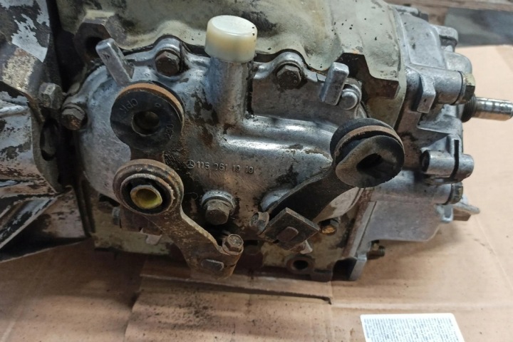 BOÎTE DE VITESSES MERCEDES-BENZ /8 (W115) 1152612501 2.4L DIESEL 1975